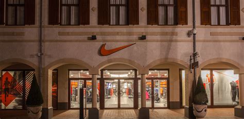 outlet roermond nike winkel|roermond nike outlet store.